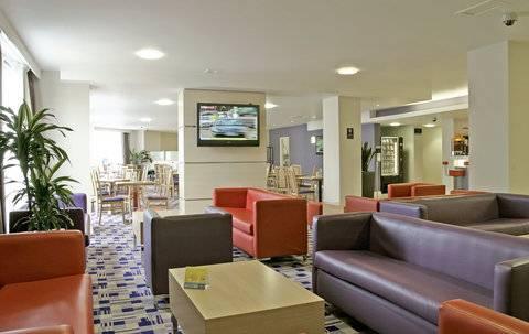 Express By Ihg Hotel 3*
