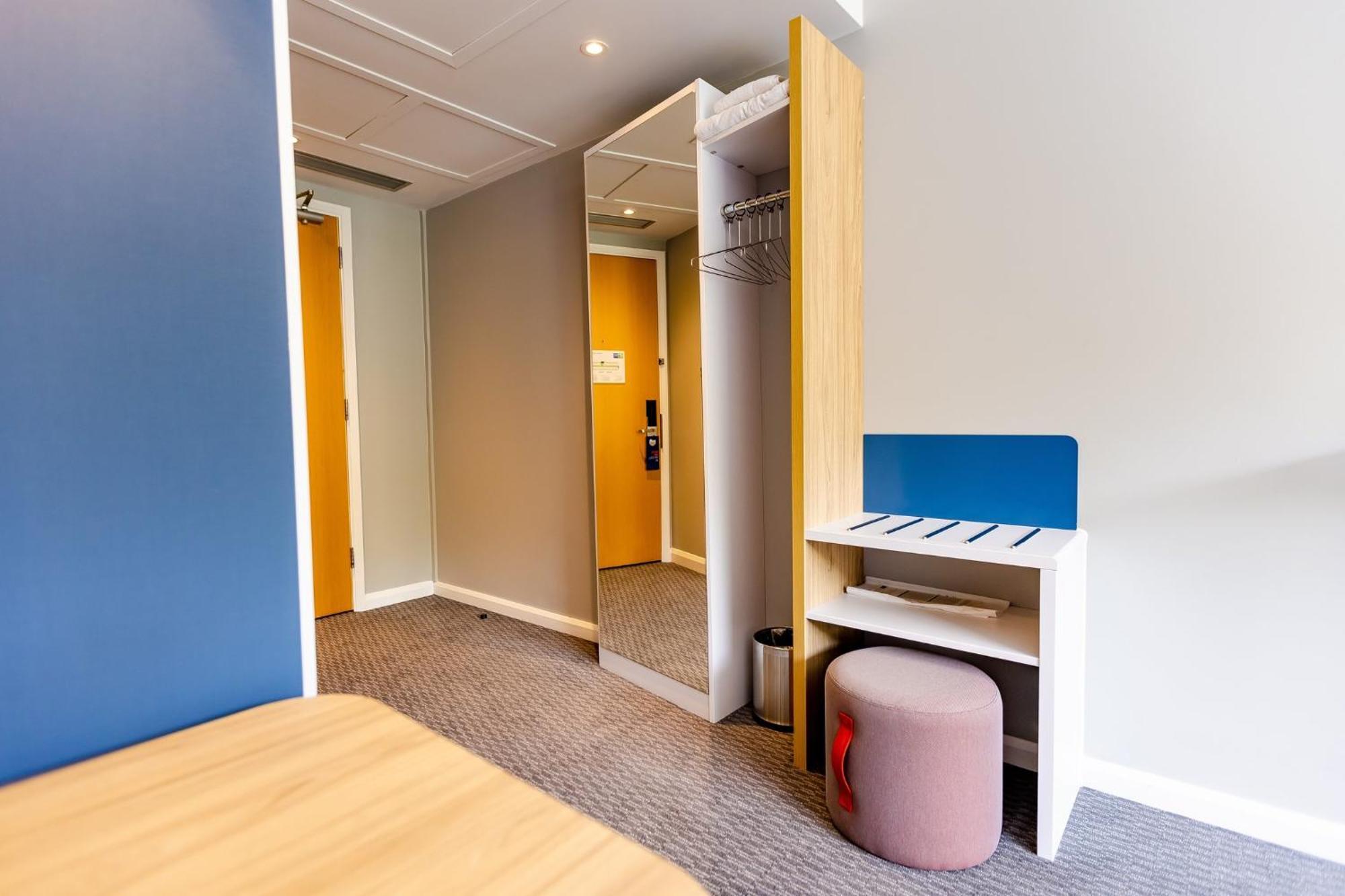 Express By Ihg Hotel 3*