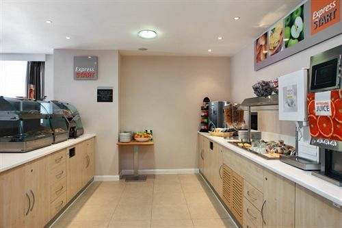 Express By Ihg Hotel