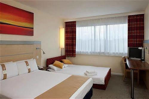 Express By Ihg Hotel 3*